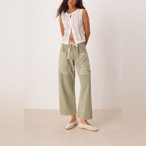 Free People We The Free Sage Green Cargo Pants Boho Utility Wide Leg NWT🌟
